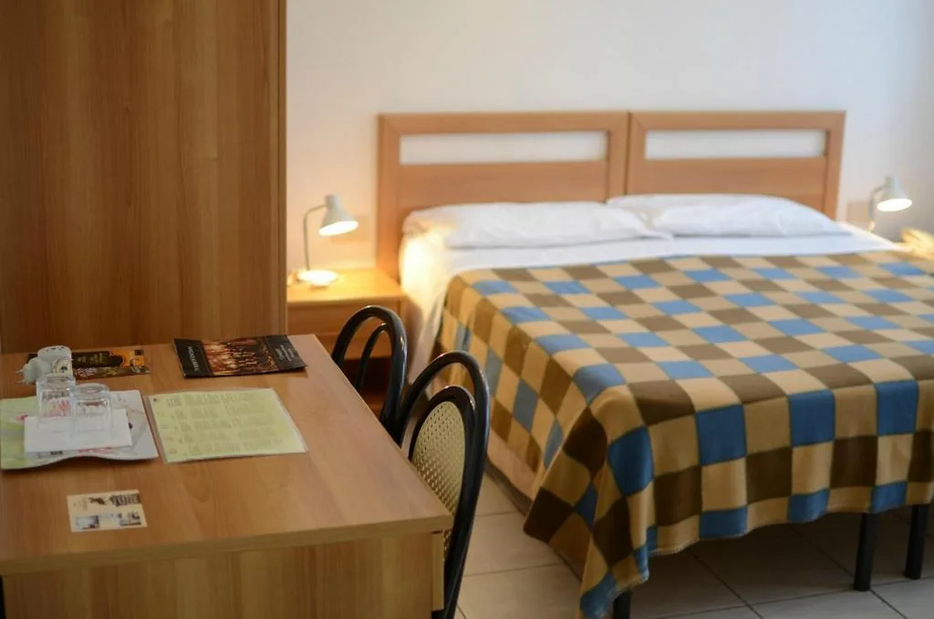 Double Room — Alloggi Barbaria
