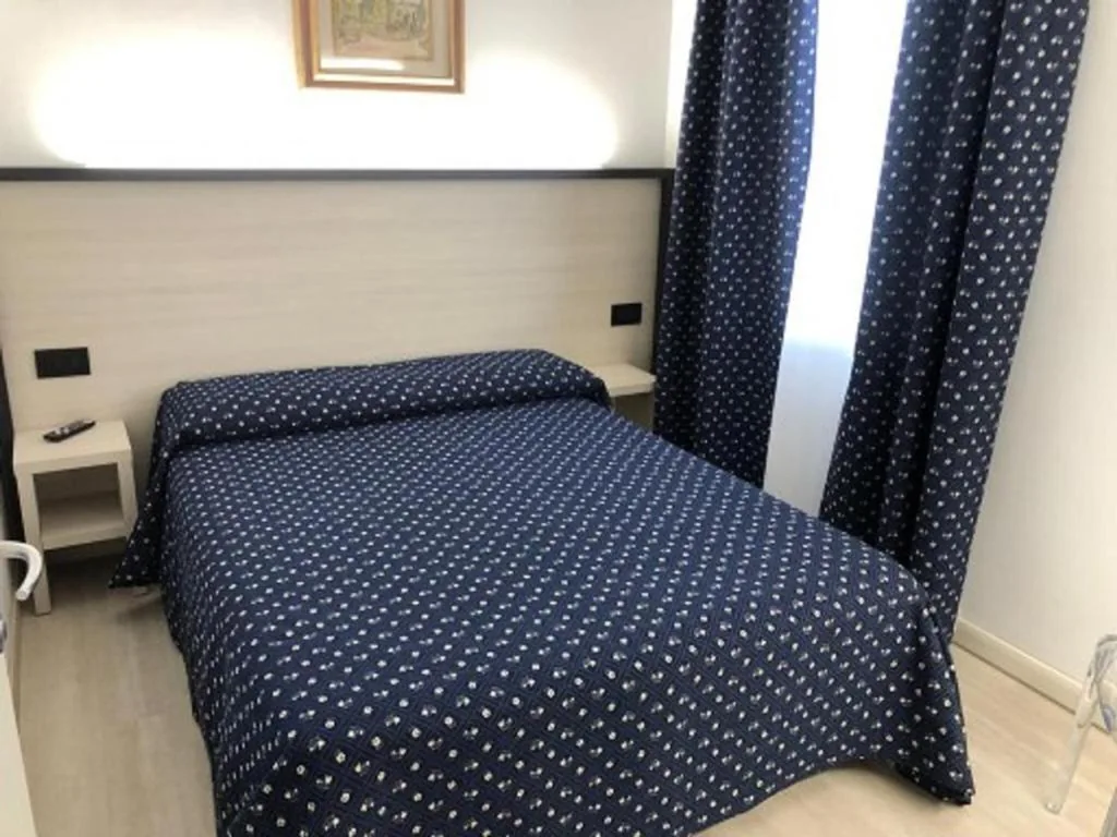 Double Room — Alloggi Liviana Pontecorvo
