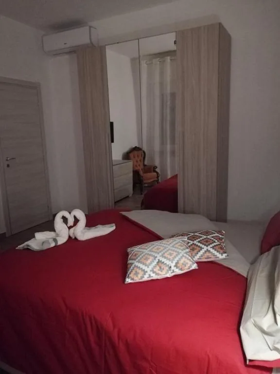 Camera Matrimoniale Ampia con Bagno in Comune — B&B Belli Dentro