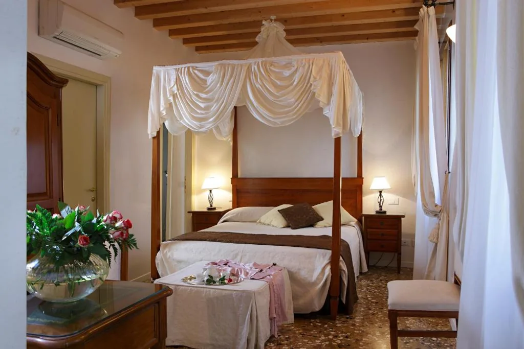 Camera Matrimoniale — B&B Al Palazzetto