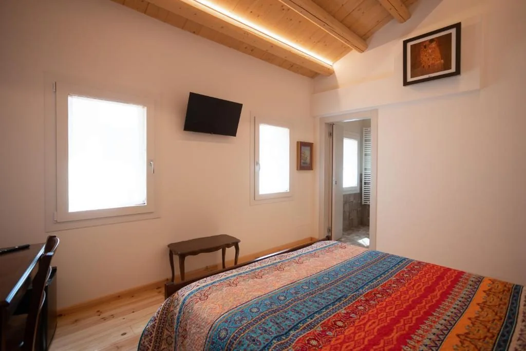 Double Room — B&B Basta Bussare