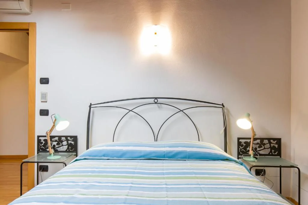 Camera Matrimoniale — Casa Mamà by Reasy&Busy