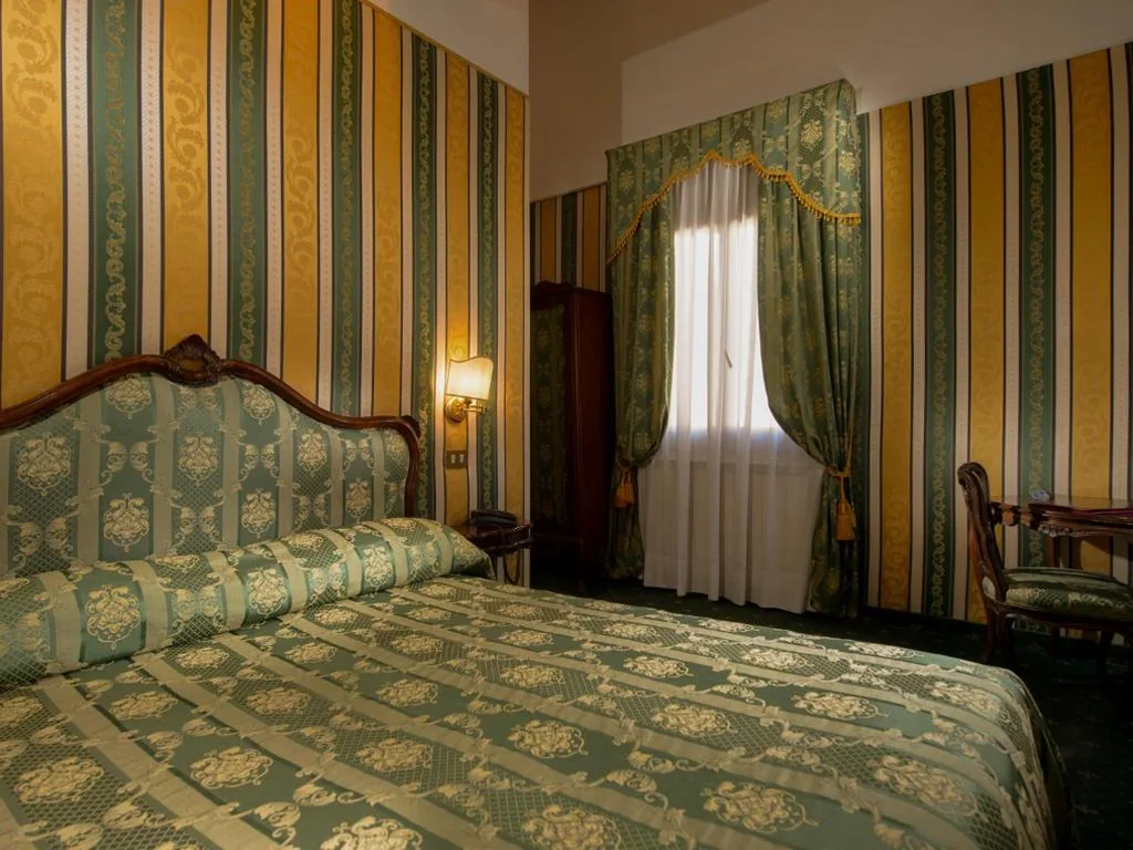 Double Room — Centauro Hotel