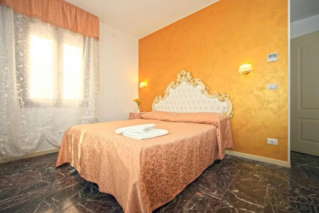 Classic Double Room — B&B Rialto Dream