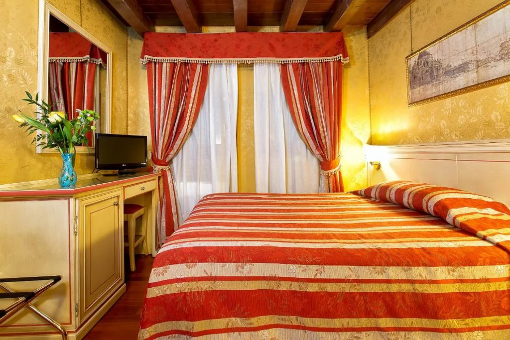 Camera Matrimoniale Classic — Ca’ San Polo – Ferretti Hotels Collection