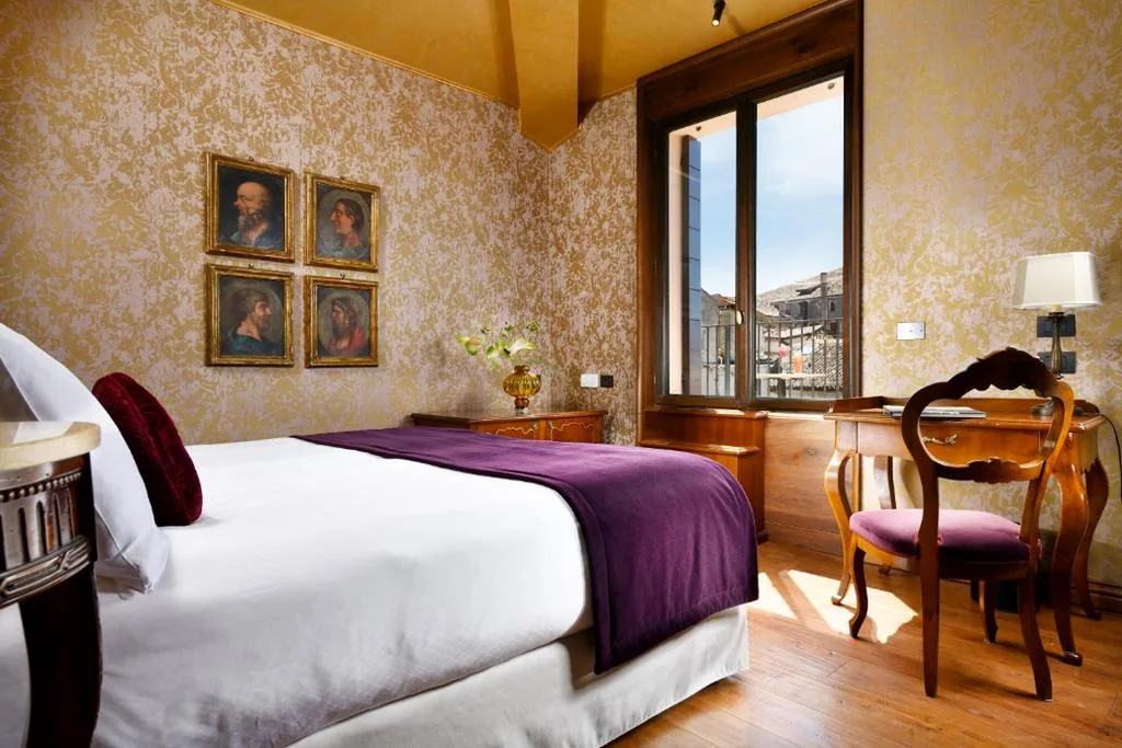 Camera Matrimoniale Classic con Terrazza — Palazzo Venart Luxury Hotel