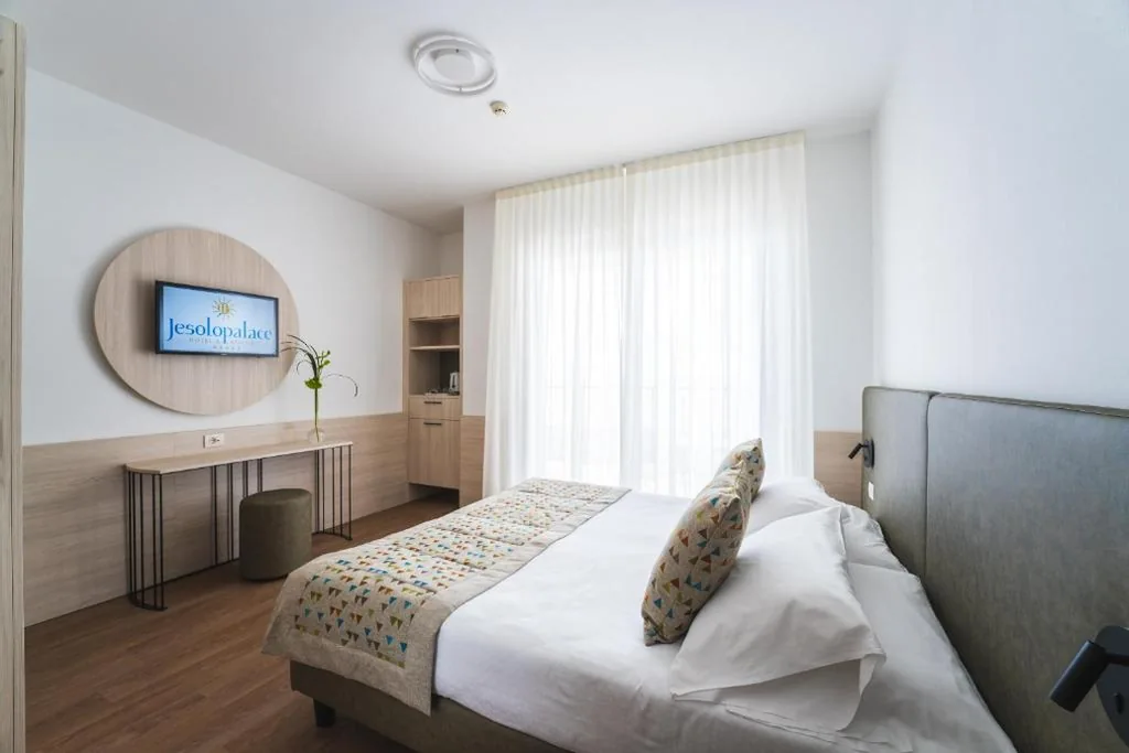 Classic Double Room with Sea View — Jesolopalace Hotel & Aparthotel