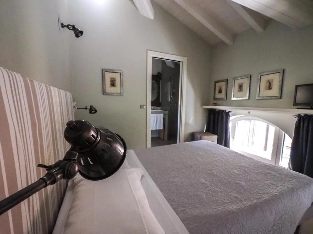 Camera Matrimoniale Classic — Corte Merighi Charming Rooms