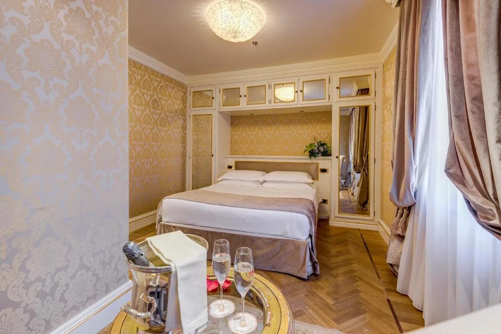 Camera Matrimoniale Classic — Hotel Ai Reali – Small Luxury Hotels of the World
