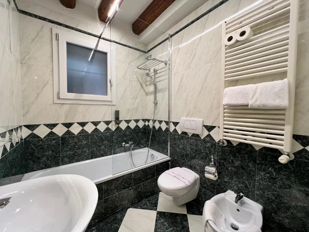 Classic Double Room — Hotel Ca’ Dogaressa