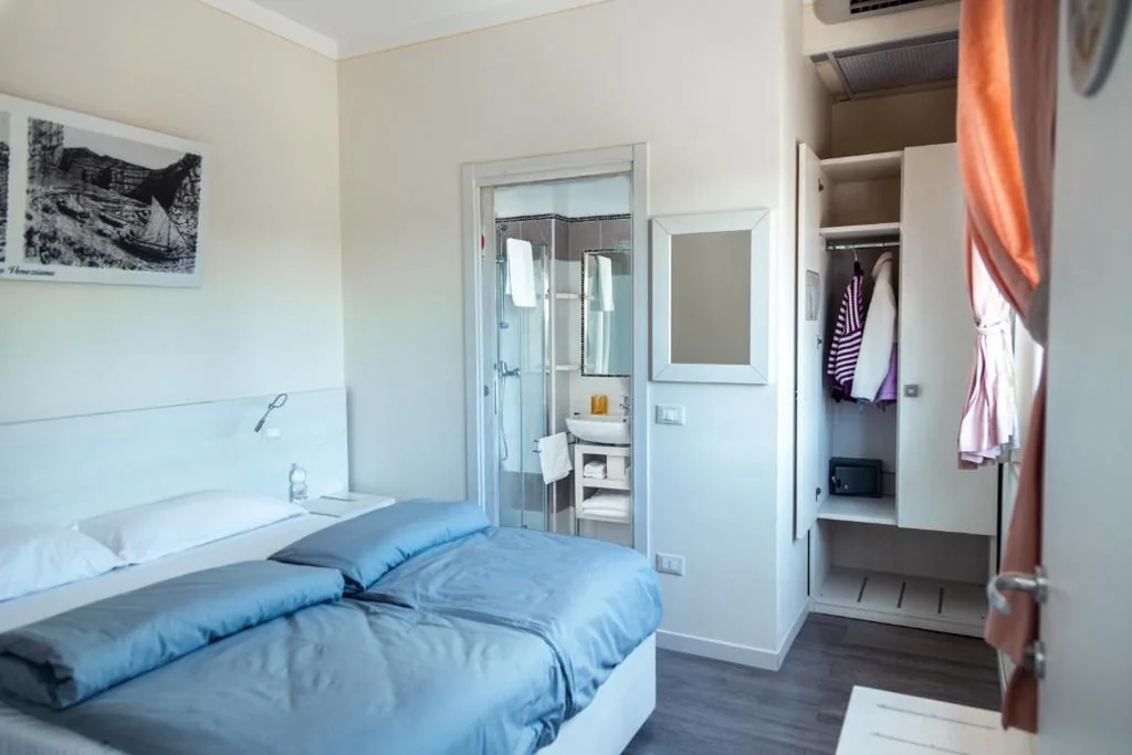 Classic Double Room — Hotel Cristina
