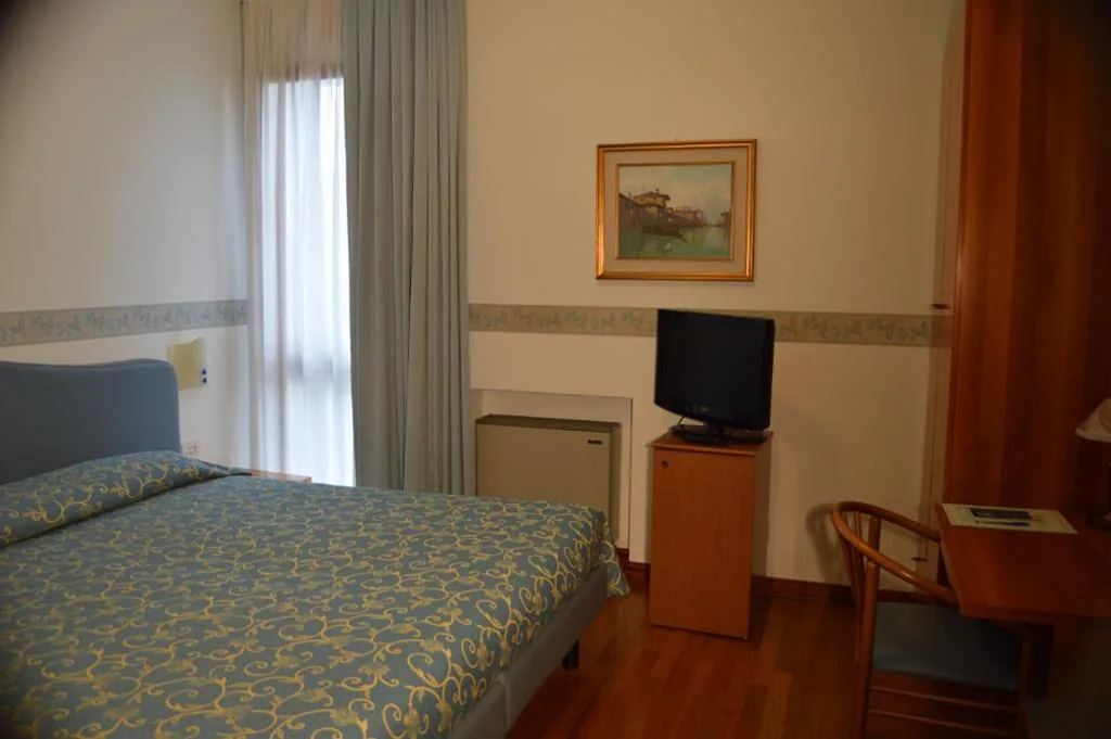 Classic Double Room — Hotel Sagittario