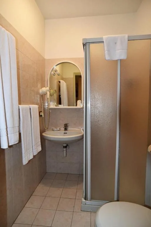 Classic Double Room — La Lanterna