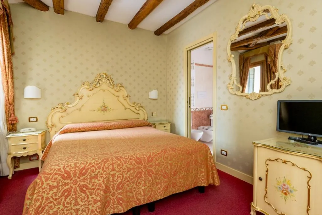 Camera Matrimoniale Classic — Locanda Al Leon