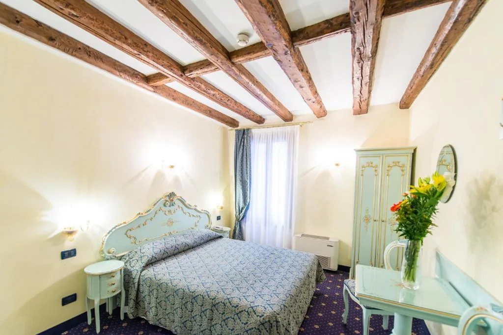 Classic Double Room — Locanda Ca’ Zose