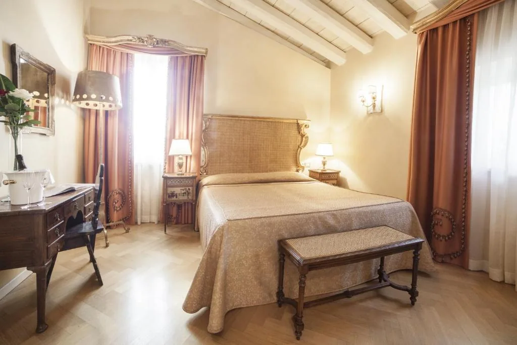 Camera Matrimoniale Classic — Relais Fra’ Lorenzo