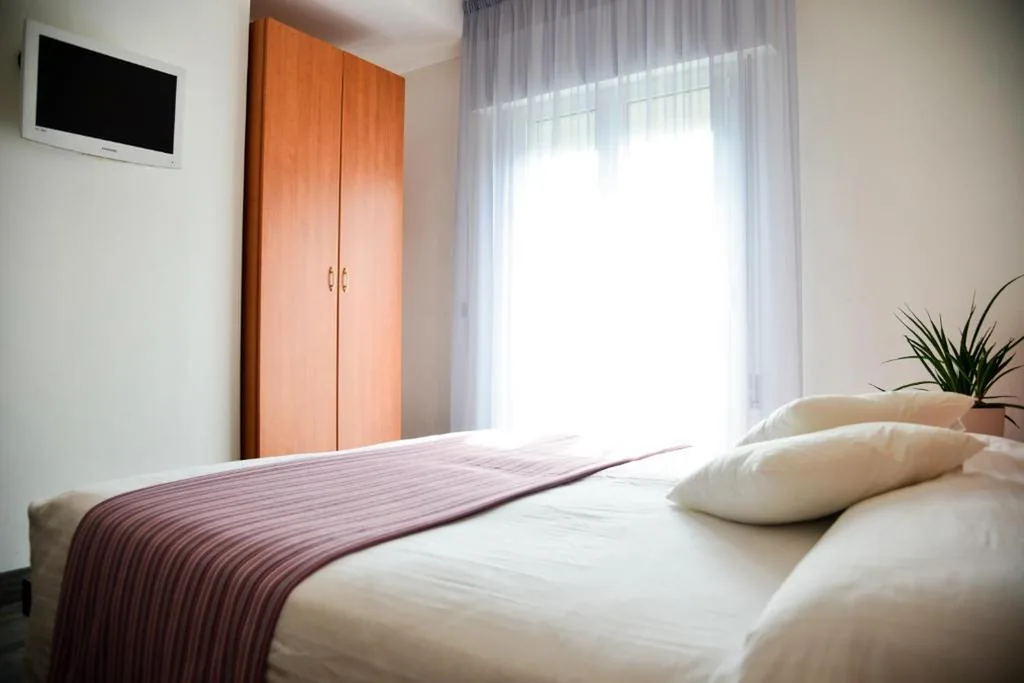 Camera Matrimoniale Comfort con Balcone — Hotel Domingo