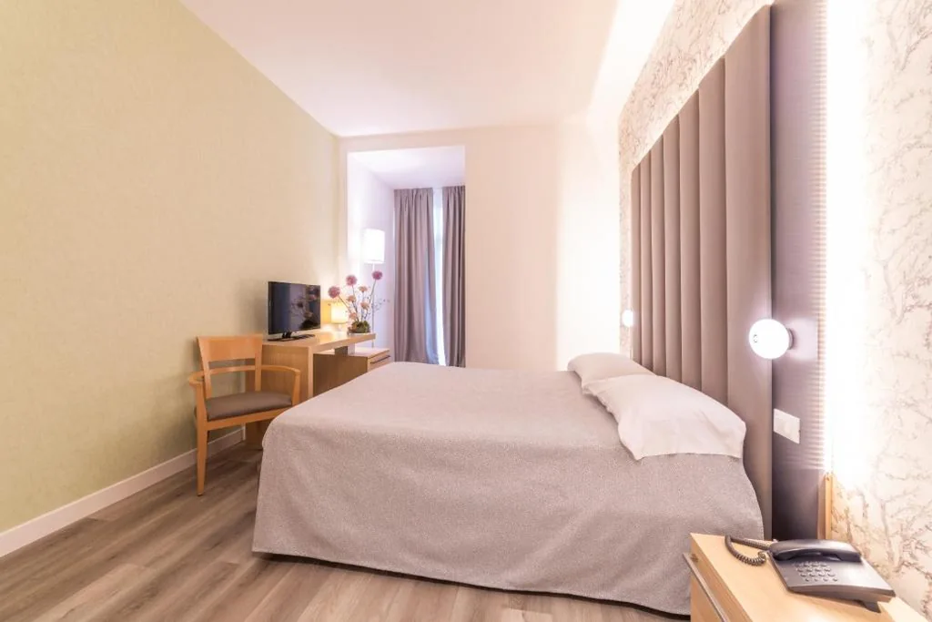 Camera Matrimoniale Comfort — Hotel Mioni Royal San