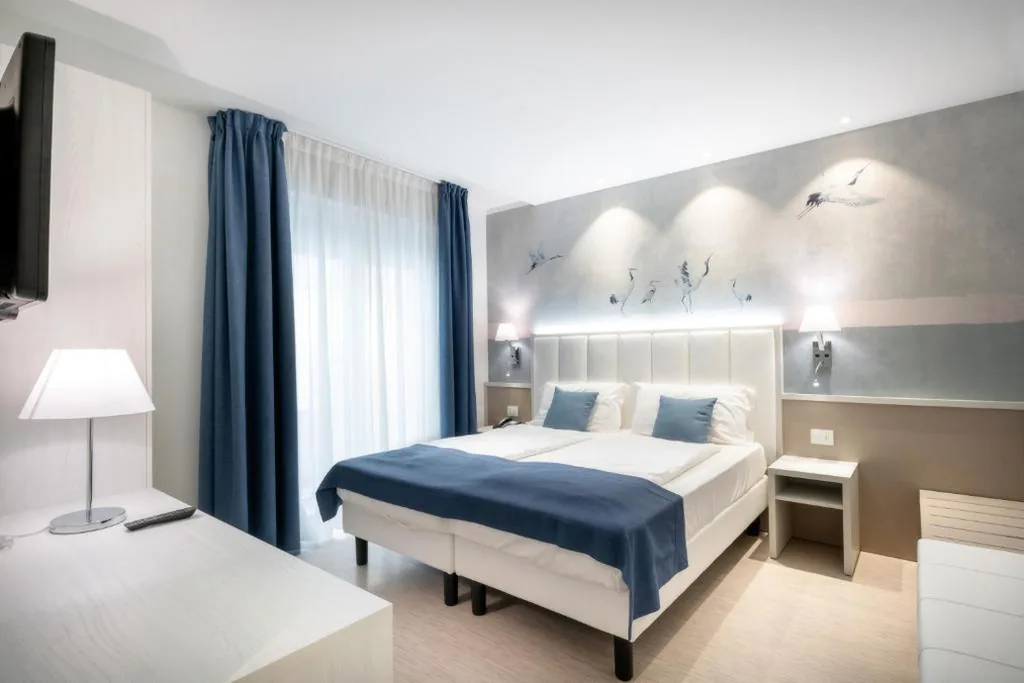 Camera Matrimoniale Comfort — International Beach Hotel