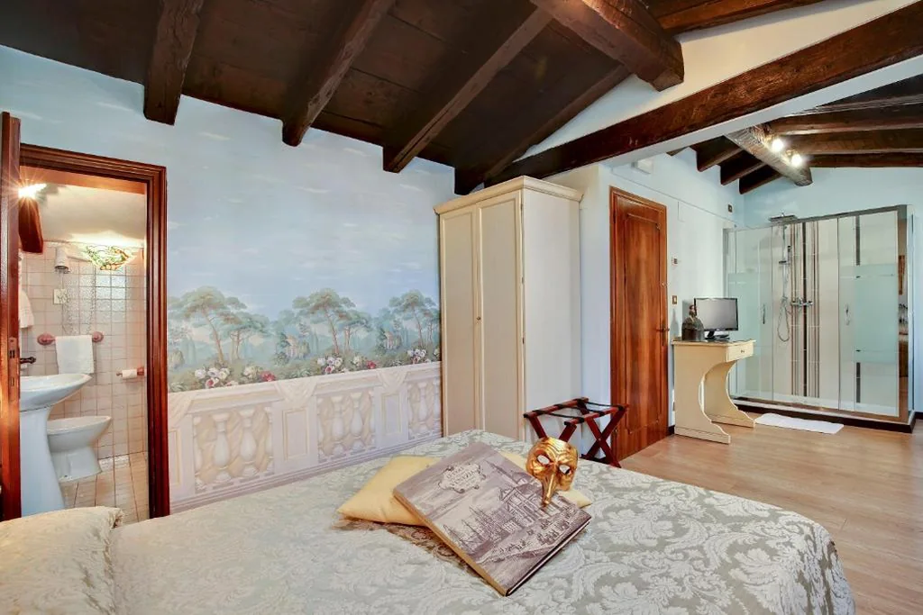 Camera Matrimoniale Comfort — Locanda Antico Fiore
