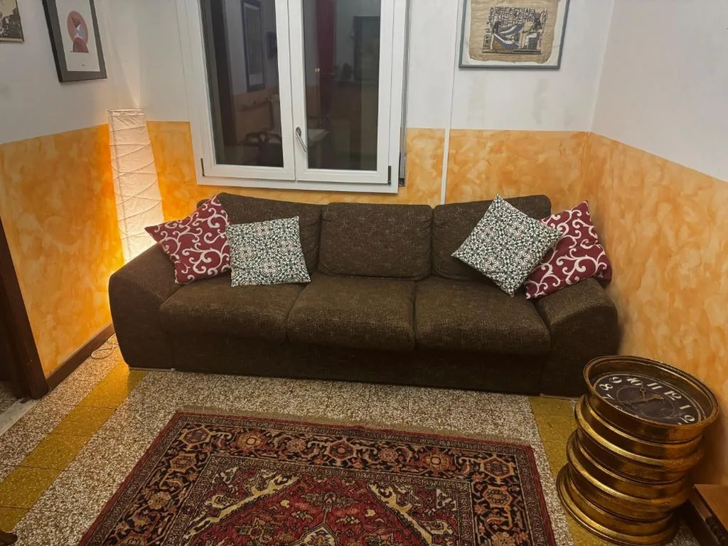 Camera Matrimoniale con Bagno in Comune — Cosy Dani stay, easy access to Venice