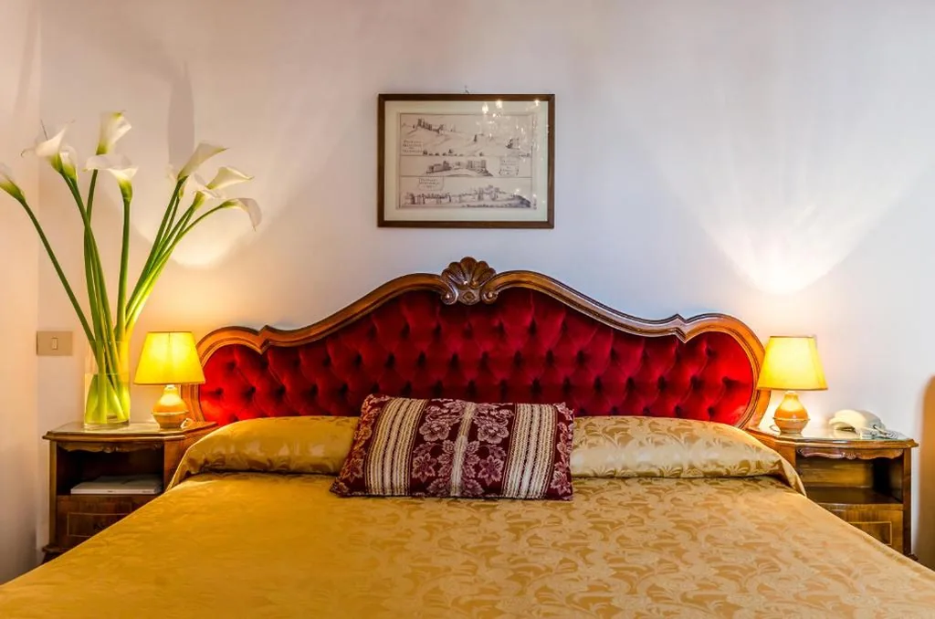 Double Room with Shared Bathroom — Hotel Ariel Silva