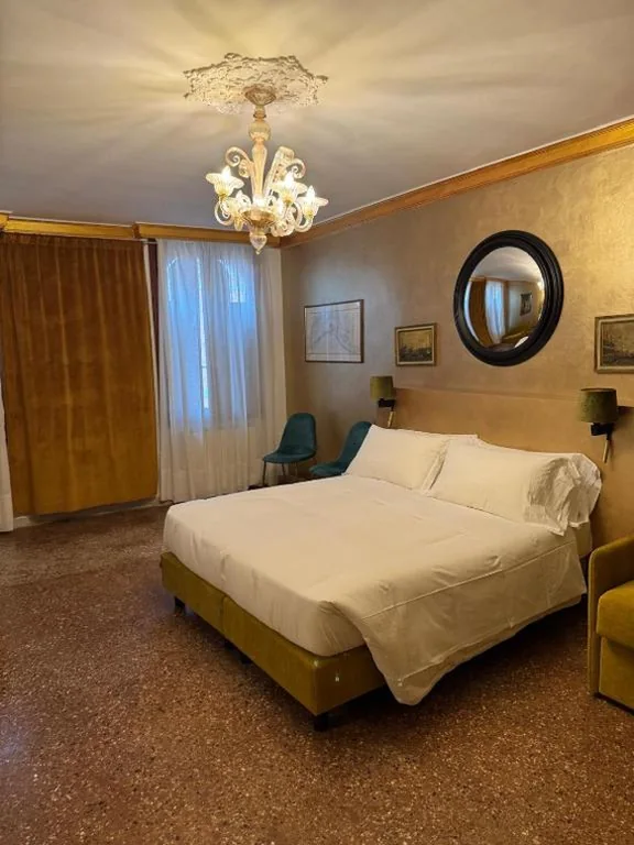 Camera Matrimoniale con Bagno in Comune — Hotel Guerrato
