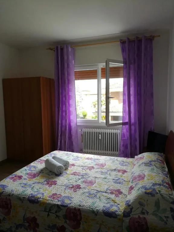 Camera Matrimoniale con Bagno in Comune — Venice Primavera Guesthouse
