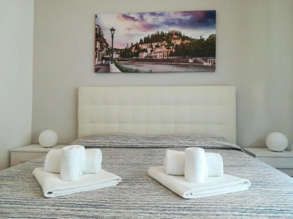 Camera Matrimoniale con Bagno Privato — A casa di Luca