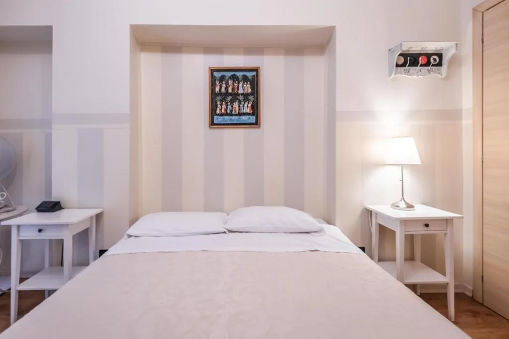 Camera Matrimoniale con Bagno Privato — Al Teatro