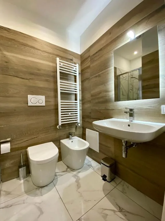 Camera Matrimoniale con Bagno Privato — ARBI VENICE STATiON