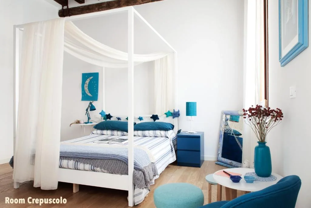 Camera Matrimoniale con Bagno Privato — Aria e Luce Suites a Venezia
