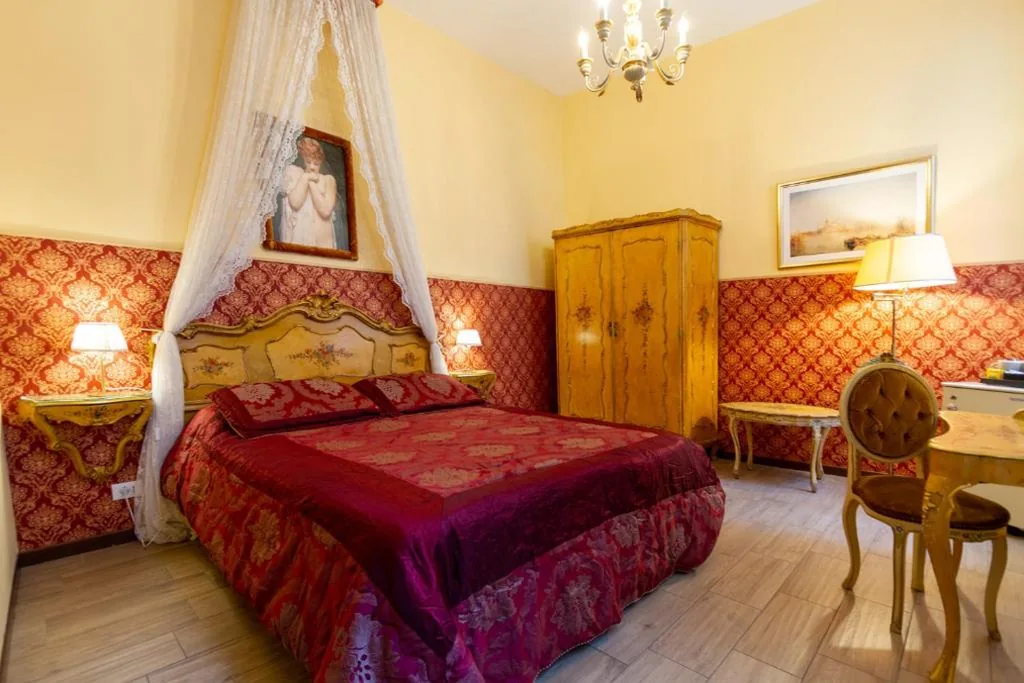 Double Room with Private Bathroom — Art Dreams B&B