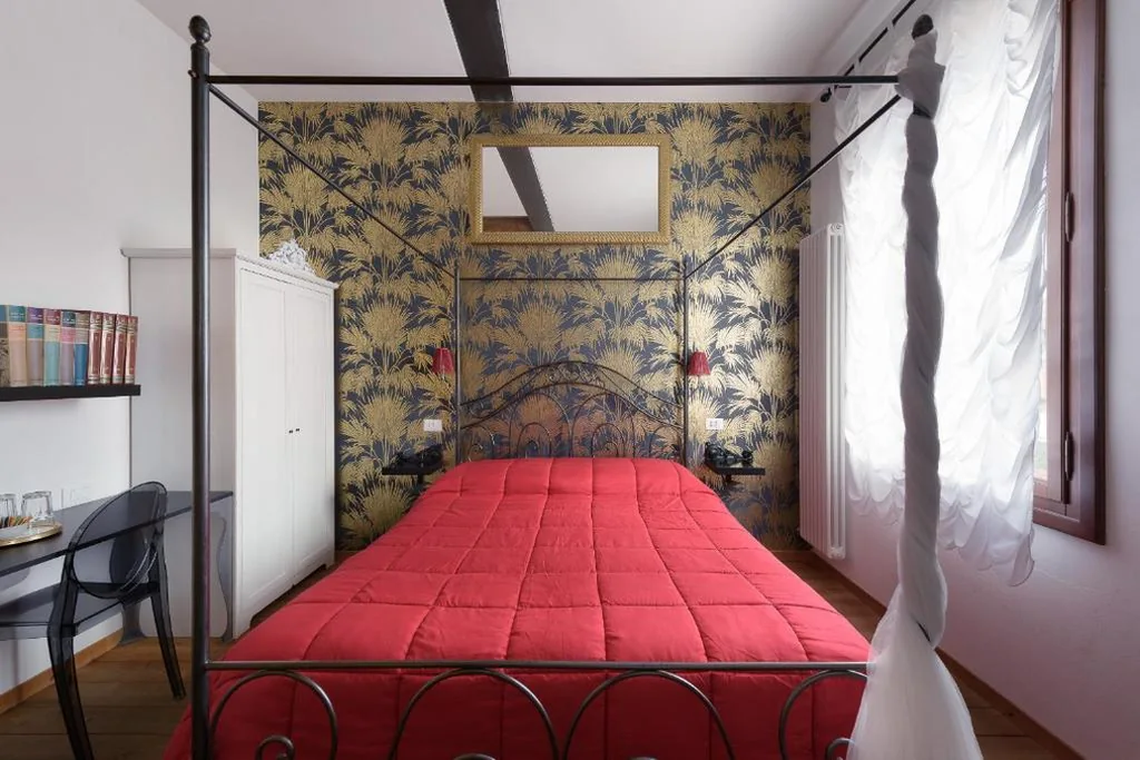 Double Room with Private Bathroom — B&B Borgo Castello