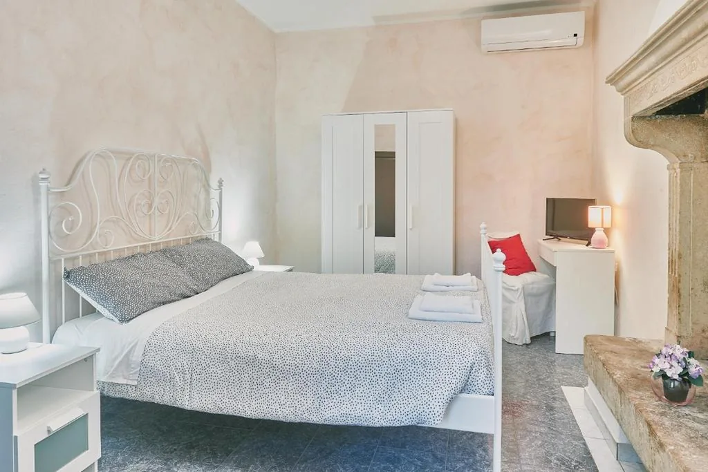 Double Room with Private Bathroom — B&B da Miriam
