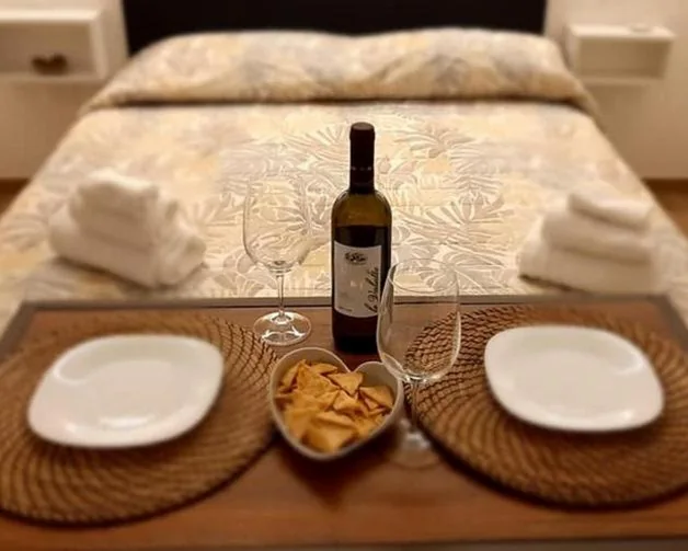 Double Room with Private Bathroom — B&B La casa di Ale