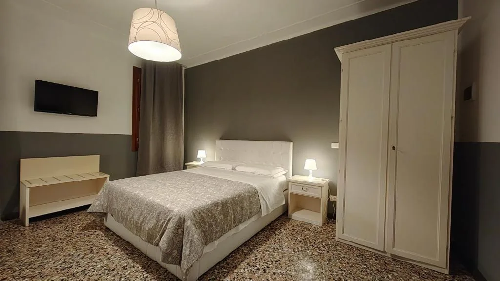 Double Room with Private Bathroom — Corte Loredana