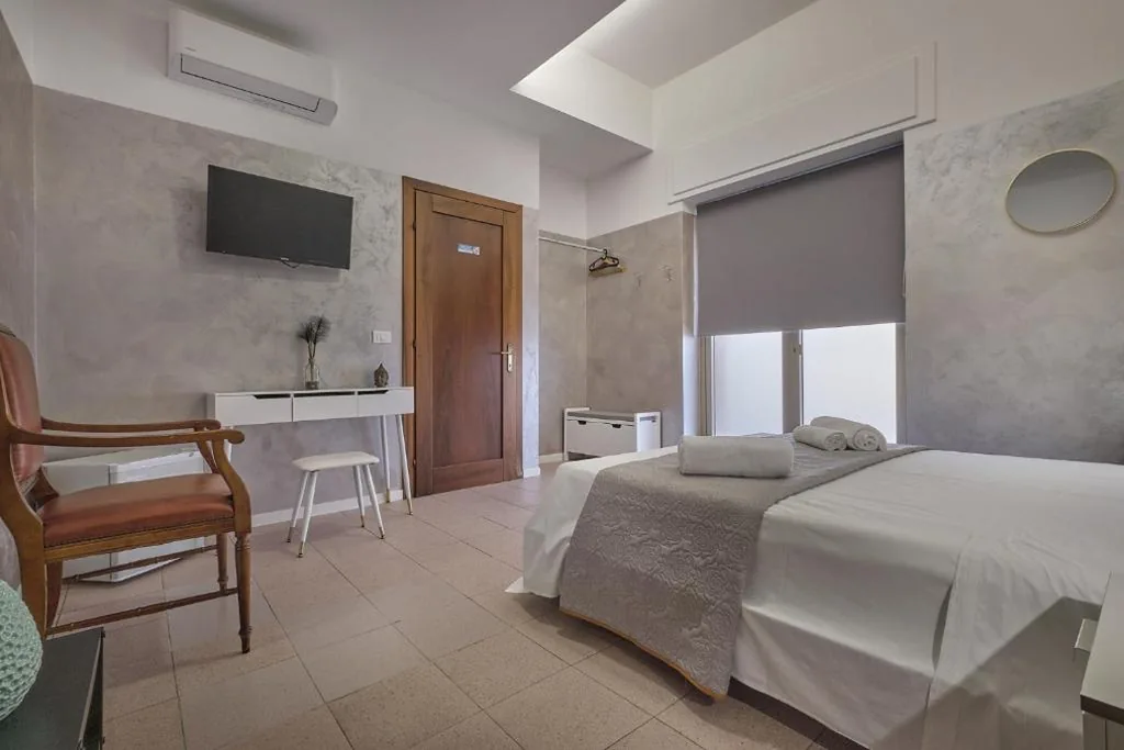 Camera Matrimoniale con Bagno Privato — DREAMS VERONA