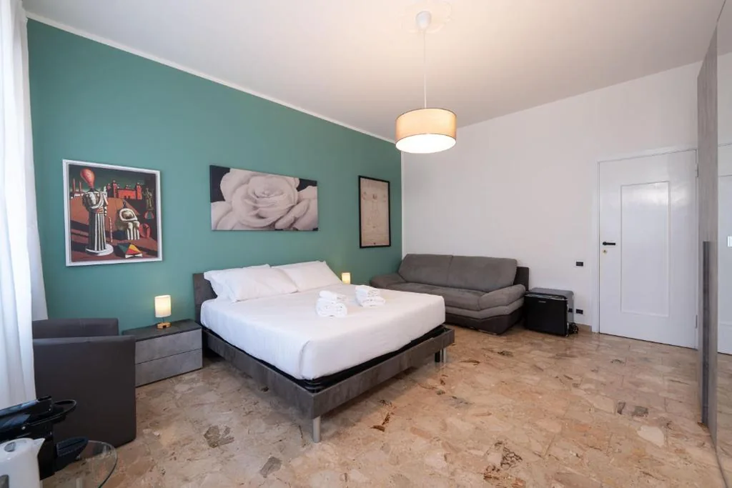Double Room with External Private Bathroom — Attico Arena