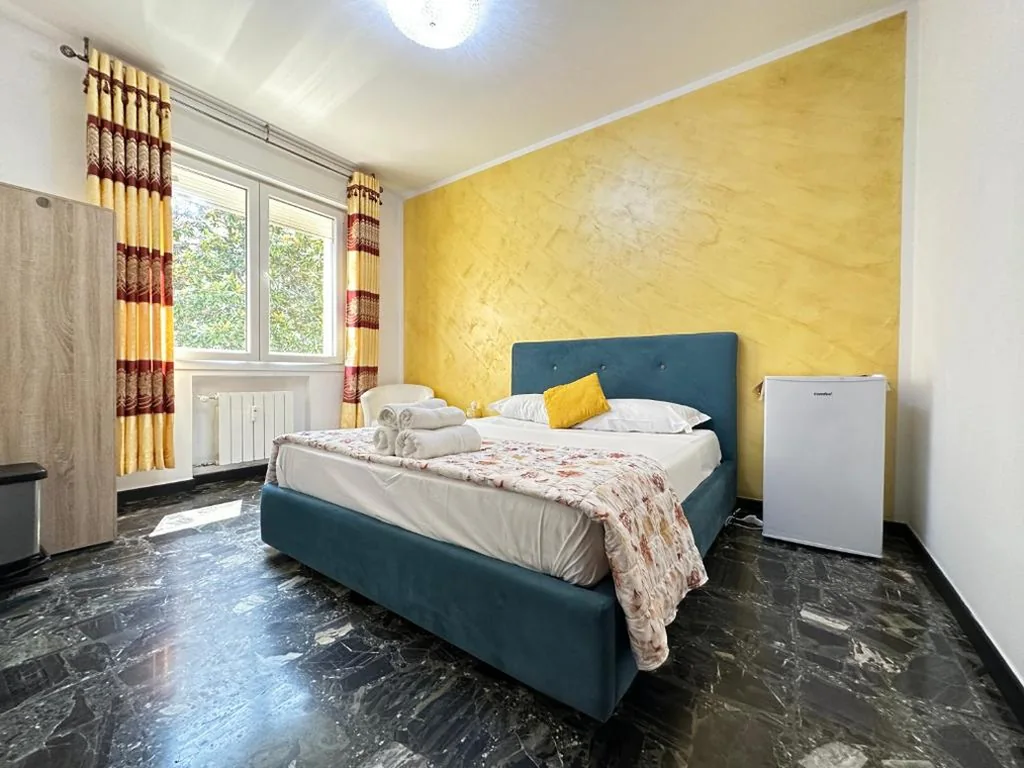 Double Room with External Private Bathroom — Venezia Gateway