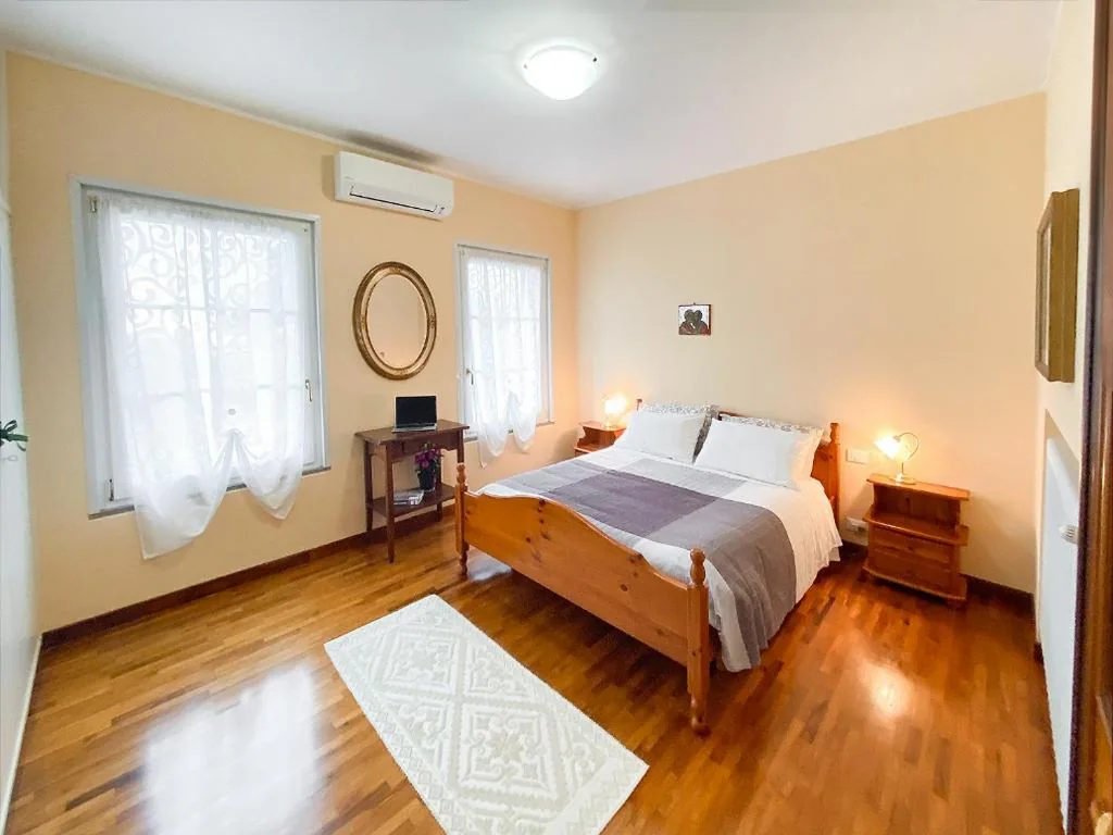 Double Room with Private Bathroom — Exclusive Villa