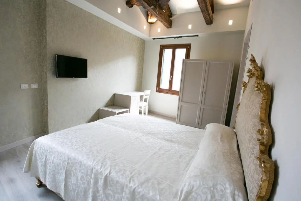 Double Room with Private Bathroom — Guest House Ca’ dell’Angelo