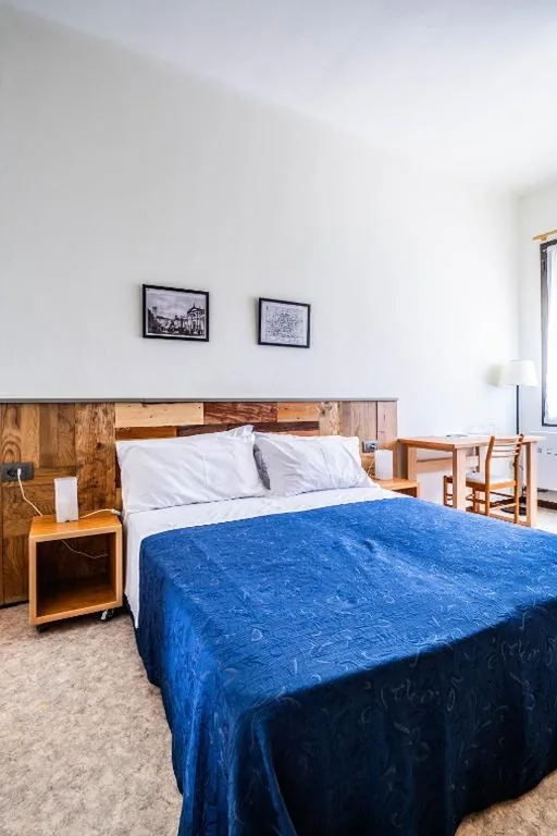 Camera Matrimoniale con Bagno Privato — Guest House Villa Angaran San Giuseppe