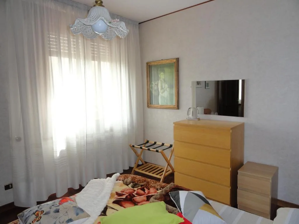 Double Room with Private Bathroom — HOUSE DOLCEVITA 30 min per Venezia