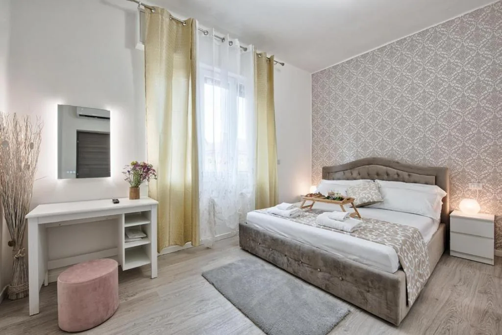 Camera Matrimoniale con Bagno Privato — La Venezia Station Residence Mestre
