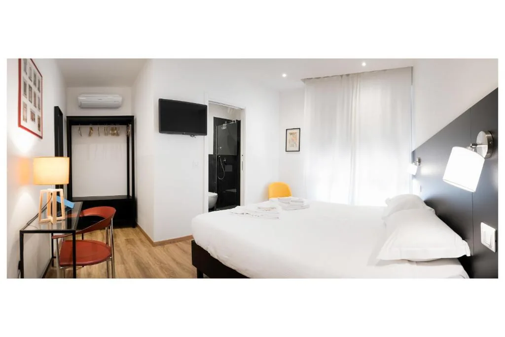 Double Room with Private Bathroom — ParcoSantaTeresa Suites LOC-02279