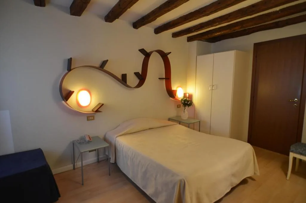 Double Room with Private Bathroom — Piccolo Tiepolo