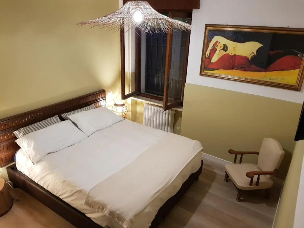 Double Room with Private Bathroom — RESIDENZE AI SALVI