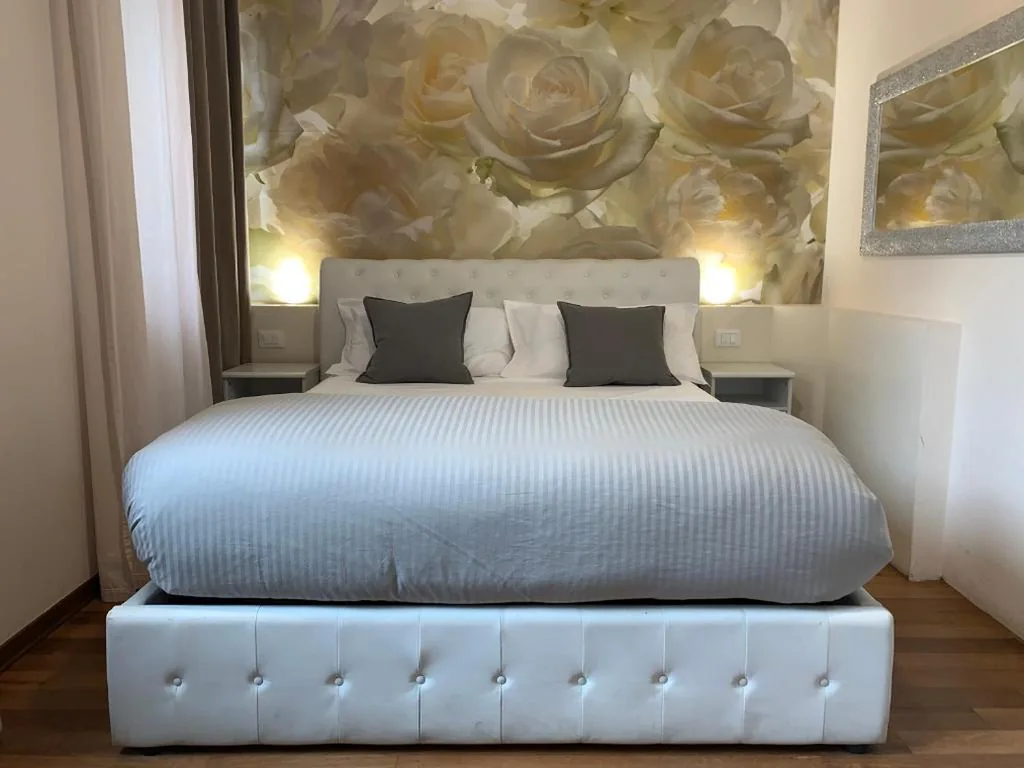 Double Room with Private Bathroom — Rigoletto Rental Rooms
