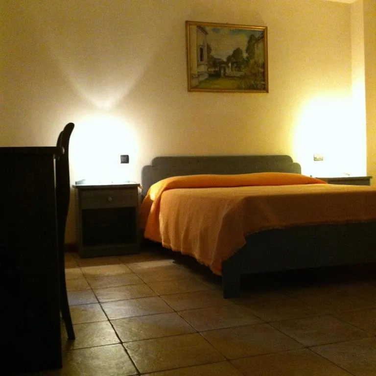 Camera Matrimoniale con Bagno Privato — RosArancio